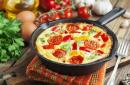 Как делать омлет из яиц и молока: особенности приготовления, лучшие рецепты и отзывы